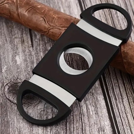 cutter trabuc de culoare negru accesoriu din umidor