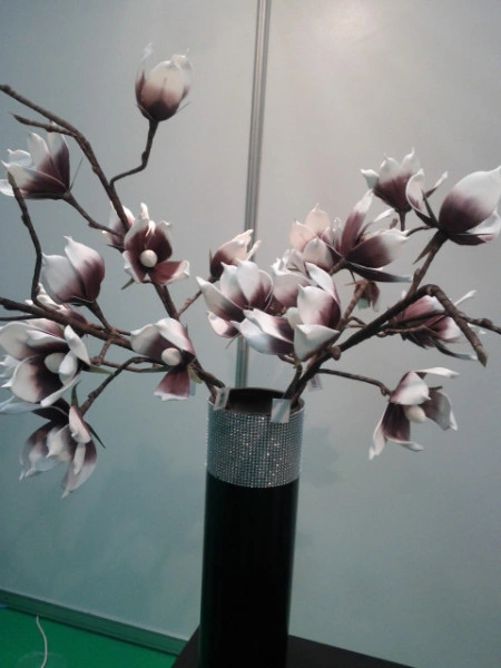 FLOARE DECORATIVA ,CREANGA MAGNOLIE CU 6 FLORI ALB-LILA L 90cm - Img 2