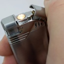Bricheta CHAMP metalica sistem dubla aprindere pentru tigarete si pipa, turbojet si flacara, reincarcabila, - Img 3