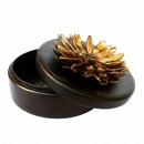 Caseta bijuterii,cutie decorativa lemn cu motive florale in relief pe capac,D20cm