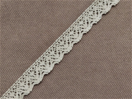 Dantela bumbac cod E, 25mm/10m, natur
