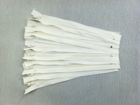 Fermoare fusta #3 - 20 cm ivoire deschis cod102