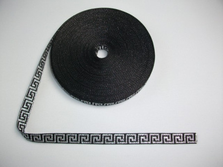 Banda tesuta Model grecesc 12 mm - argintiu pe negru