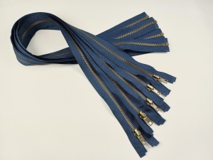 Fermoare metalice detasabile #5 bleumarin cu dinti aurii 70,80 cm