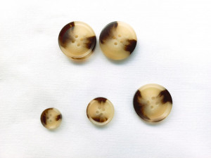 Nasturi plastic degrade, bej cu maro, M32(20mm), cod225 - Img 2