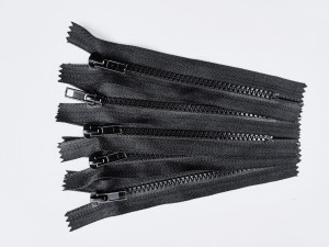 Fermoare injectate de buzunare #5 - 14 cm negru