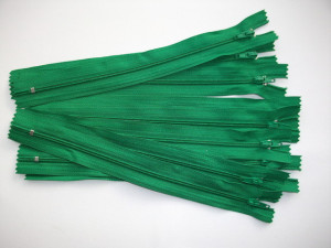 Fermoare fusta #3 - 20 cm verde cod084 /258