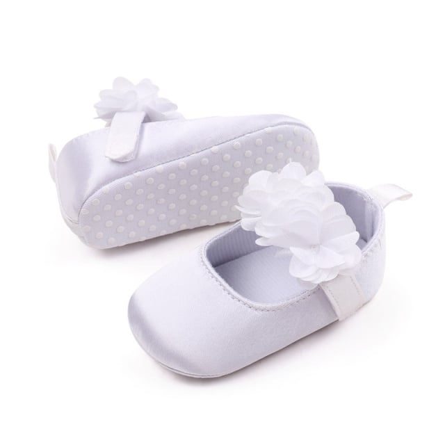 Pantofiori albi satinati cu floricele inserate - 3 | YEO