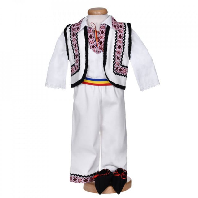 Set botez traditional baietel, trusou botez landou, lumanare si costum national, Denikos® 1040 - 2 | YEO