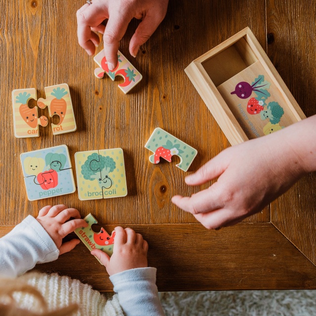 Puzzle din lemn in cutie Legume, Orange Tree Toys - 2 | YEO