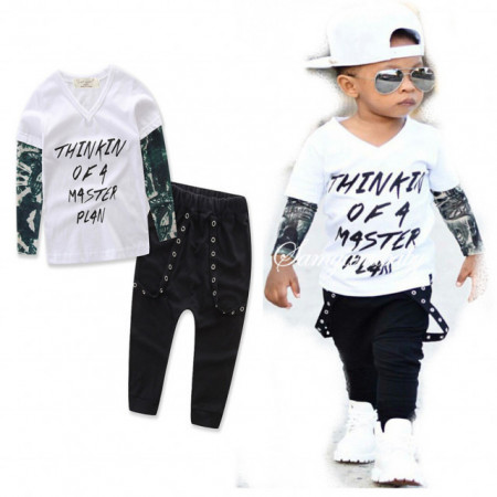 Costumas pentru baietei - Thinkin of a master plan