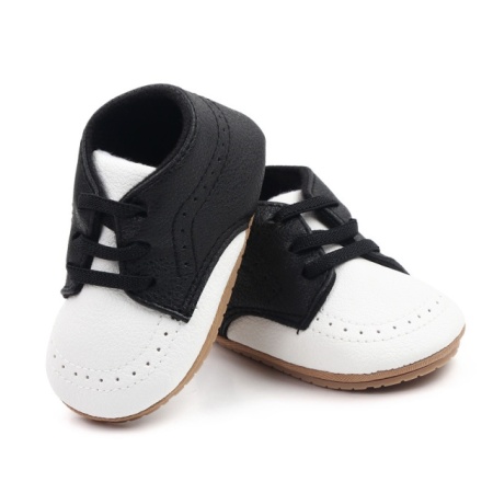 Pantofiori albi cu negru cu sireturi din elastic pentru baietei - Img 5