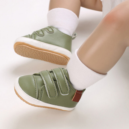 Pantofiori verzi pentru baietei