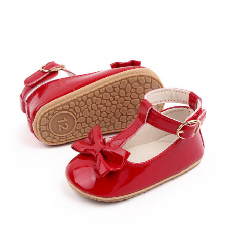 Pantofiori rosii din lac cu inchidere pe glezna