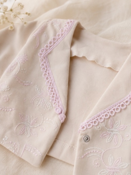 Compleu crem cu broderie, body, pantalonasi si bolero, Babyim, bumbac - Img 2