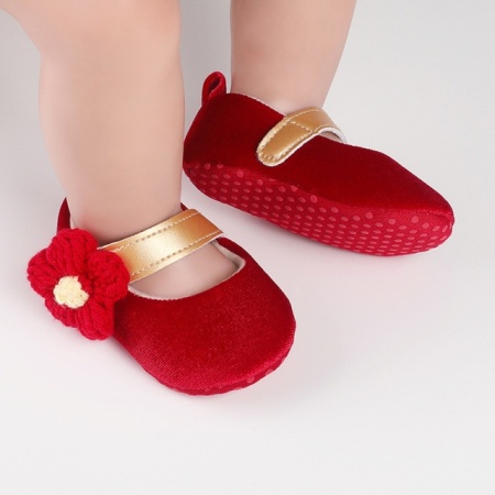 Pantofiori rosii din catifea cu floricica aplicata - Img 10
