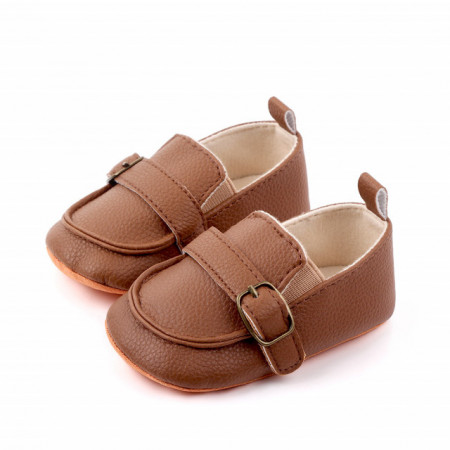 Pantofiori eleganti maro pentru baietei