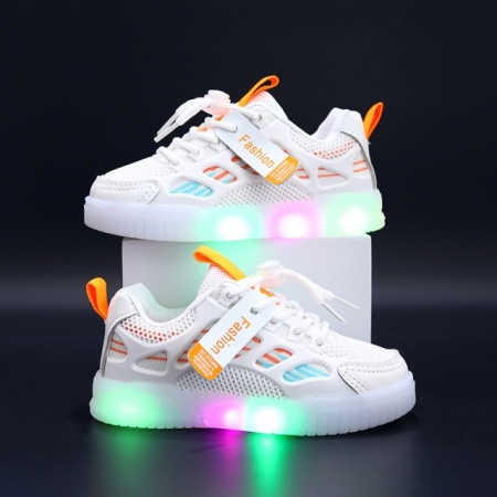 Adidasi albi cu dungi colorate si luminite