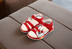 Sandale rosii pentru fetite - Iepuras