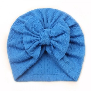 Caciulita albastra tip turban cu model din tesatura si funda aplicata - Img 2