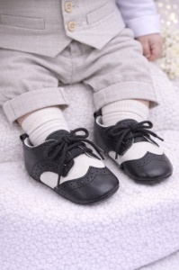Pantofiori eleganti baieteti alb cu negru