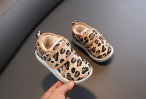 Pantofi imblaniti pentru fetite - Animal print - Img 3