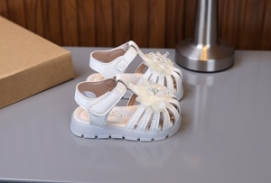 Sandale ivoire elegante fetite – cu flori 3D si talpa flexibila - Img 8