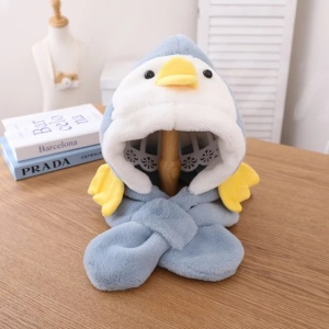 Caciulita bleu plusata pentru copii - Pinguin - Img 2