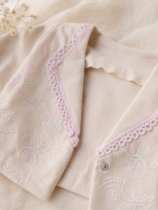 Compleu crem cu broderie, body, pantalonasi si bolero, Babyim, bumbac - Img 2
