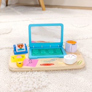 Laptop din lemn de jucarie pentru toddleri - Img 3