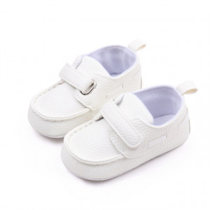 Pantofiori albi pentru baietei - Ken