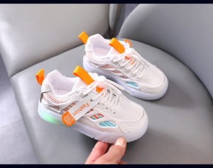 Adidasi albi cu dungi colorate si luminite - Img 4