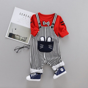 Costumas pentru baietei cu tricou si salopeta - Pisicuta