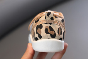 Pantofi imblaniti pentru fetite - Animal print - Img 5