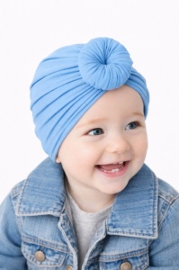 Caciulita bleu tip turban pentru fetite