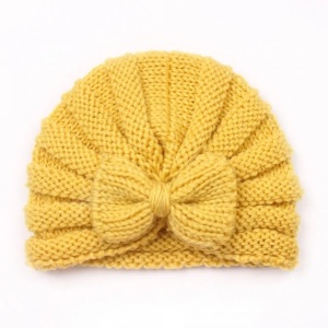 Caciulita galben mustar crosetata tip turban cu fundita
