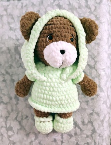 Urs din fir catifelat – jucarie handmade