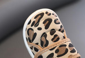 Pantofi imblaniti pentru fetite - Animal print - Img 7