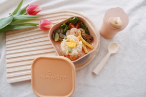 Set diversificare hrana bebelusi Miniware Sip&Snack, 100% din materiale naturale biodegradabile, 3 piese, Toffee - Img 4