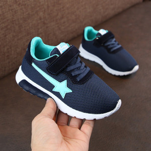 Adidasi bleumarine cu stea