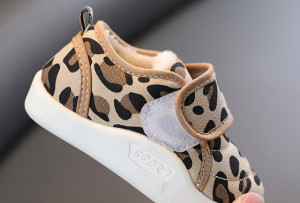 Pantofi imblaniti pentru fetite - Animal print - Img 8