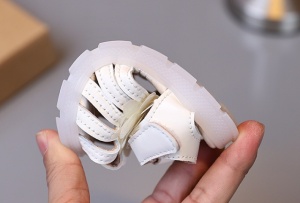 Sandale ivoire elegante fetite – cu flori 3D si talpa flexibila - Img 4