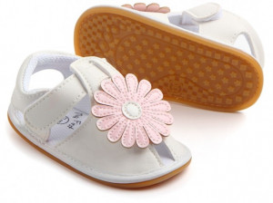 Sandalute fetite albe cu floare roz