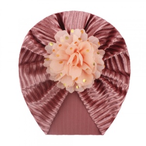 Caciulita roz pudra tip turban din catifea cu floare aplicata - Img 2