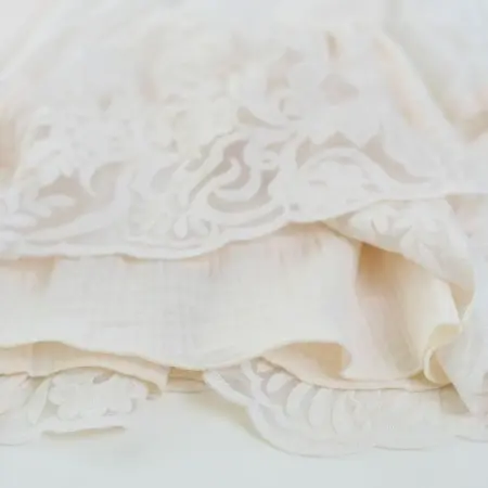 rochita broderie botez