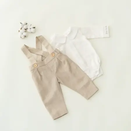 costum botez bej