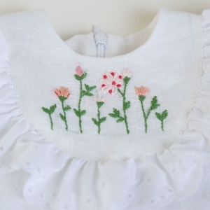 detaliu broderie