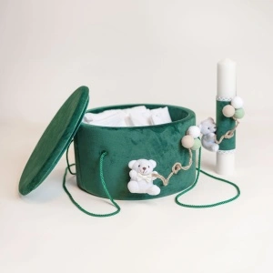Set trusou si lumanare botez baieti, model cufar rotund VERDE - URSULET CU BALOANE
