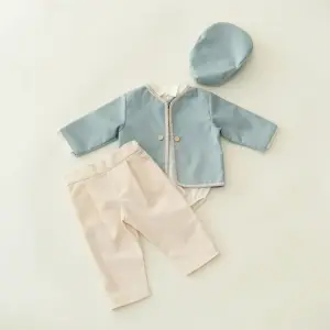 Costum botez băieți IFRIM – sacou mentă, body și pantaloni crem