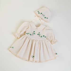 Rochiță botez fetițe 0-1 ani, crem cu broderie florală manuală - model ZITA